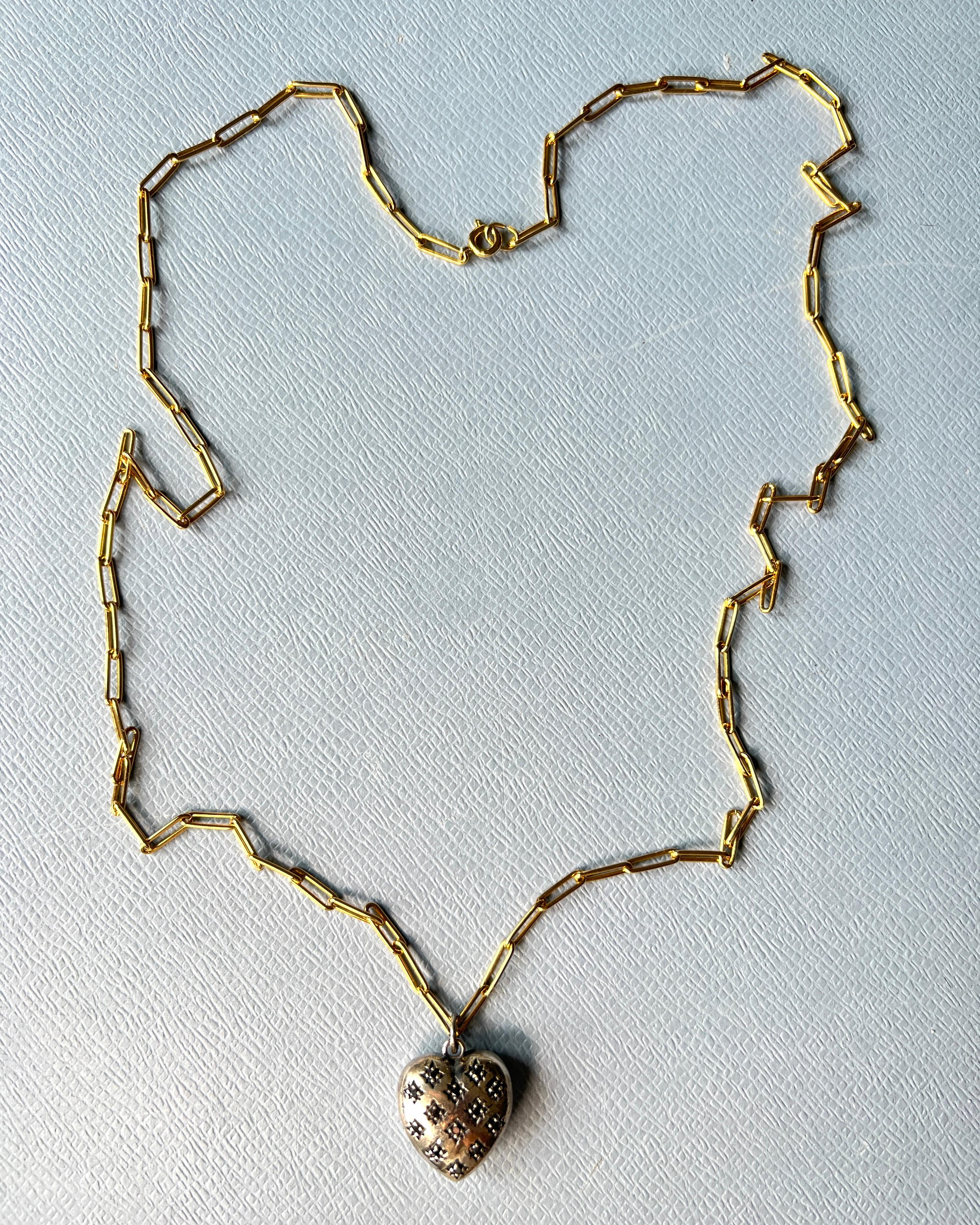 Pendentif en forme de cœur en diamant noir Collier à chaîne en argent en vente 4