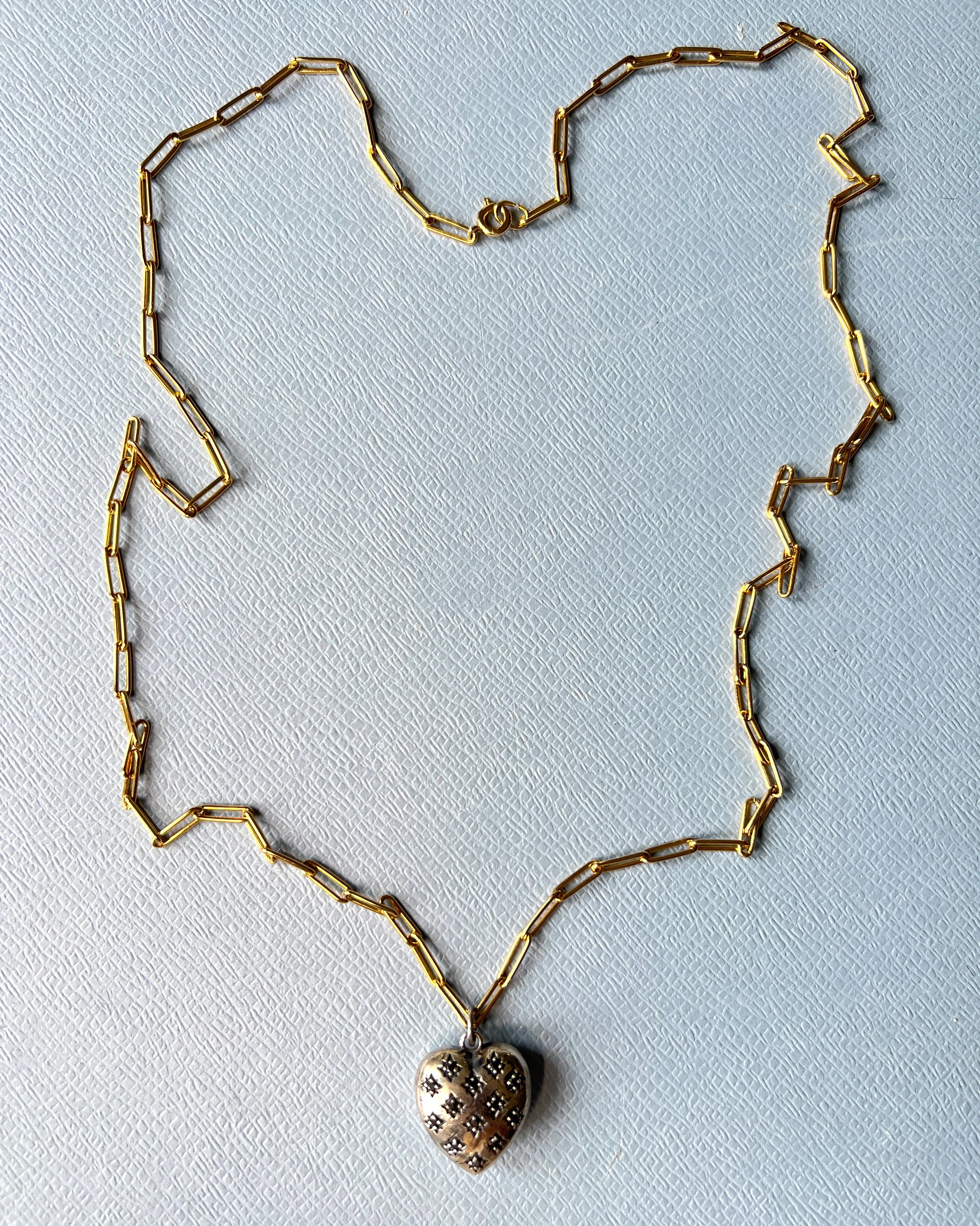 Pendentif en forme de cœur en diamant noir Collier à chaîne en argent en vente 5