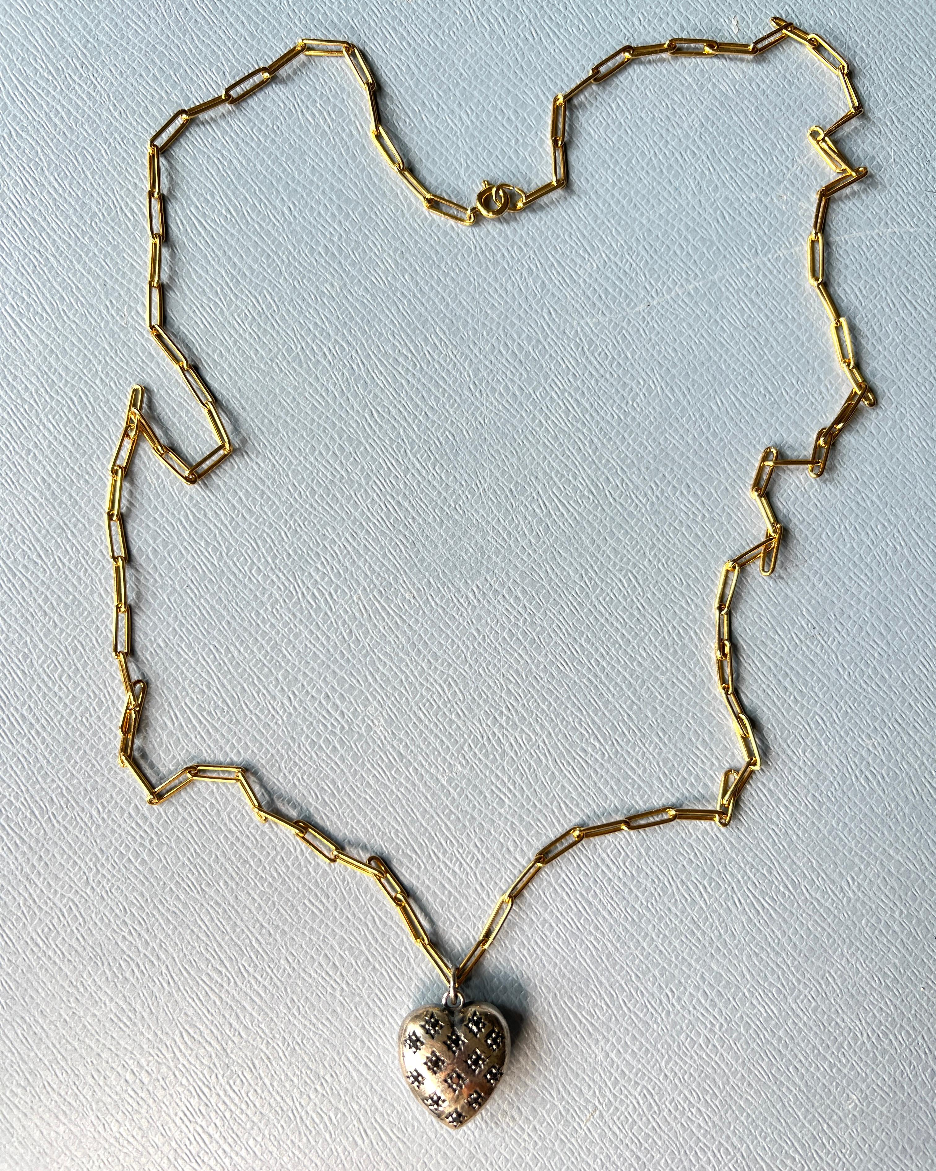 Pendentif en forme de cœur en diamant noir Collier à chaîne en argent en vente 6