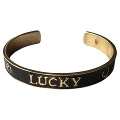 Bracelet manchette Ruby Lucky Horseshoe émail noir