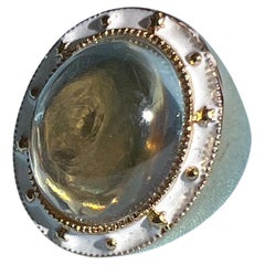 Anello con quarzo di cristallo Anello con smalto bianco