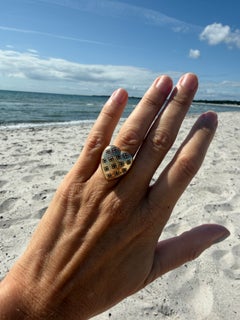 Anillo de sello con forma de corazón, con diamante negro y oro, tipo cóctel