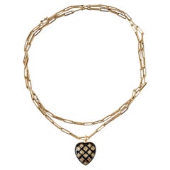 Collana con cuore gonfio, ciondolo con diamante e perla, smalto nero, catena a clip, oro