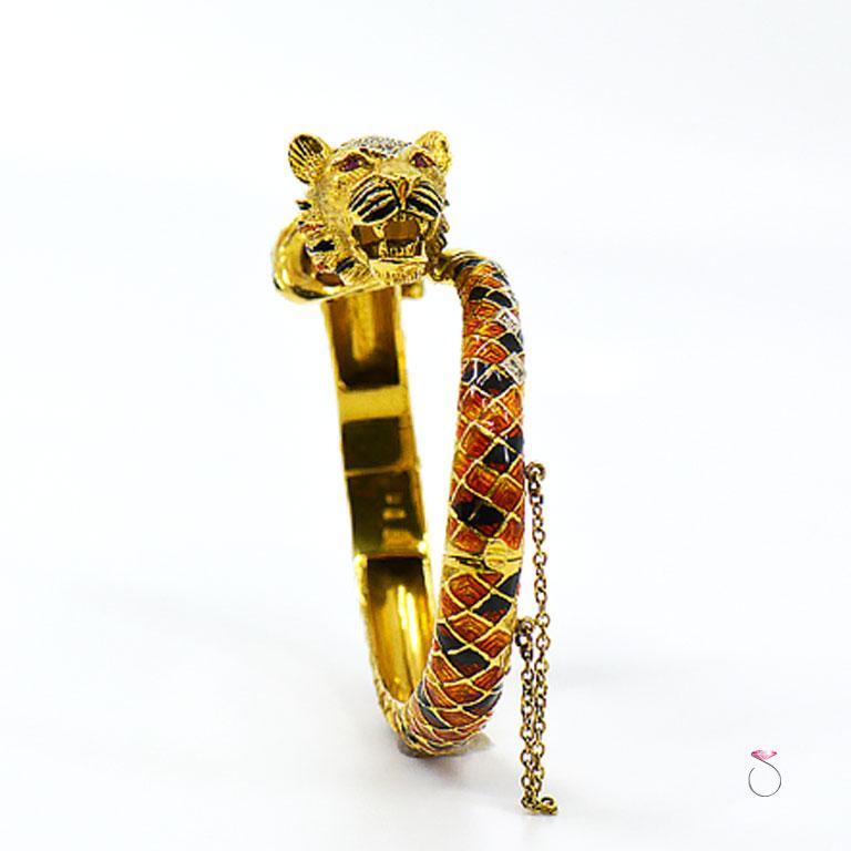 Bracelet jonc vintage italien en or jaune 18 carats avec diamants et émail de type « Tige » en vente 1