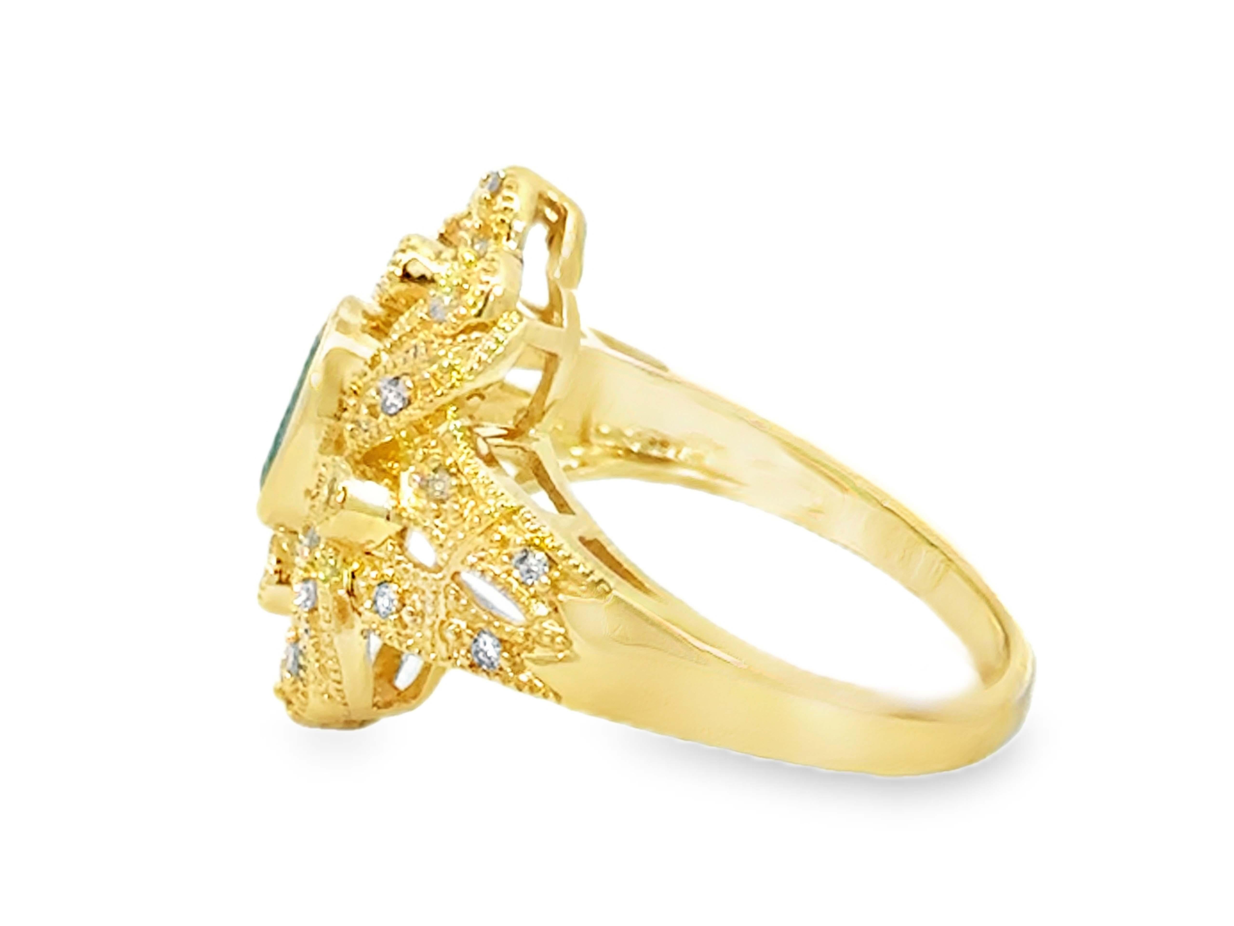 Bague en or jaune 14k avec émeraude verte ovale et diamant en vente 1