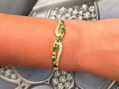 Apple Green Jadeite Jade Diamond Hinged Bangle Bracelet 18k Yellow Gold