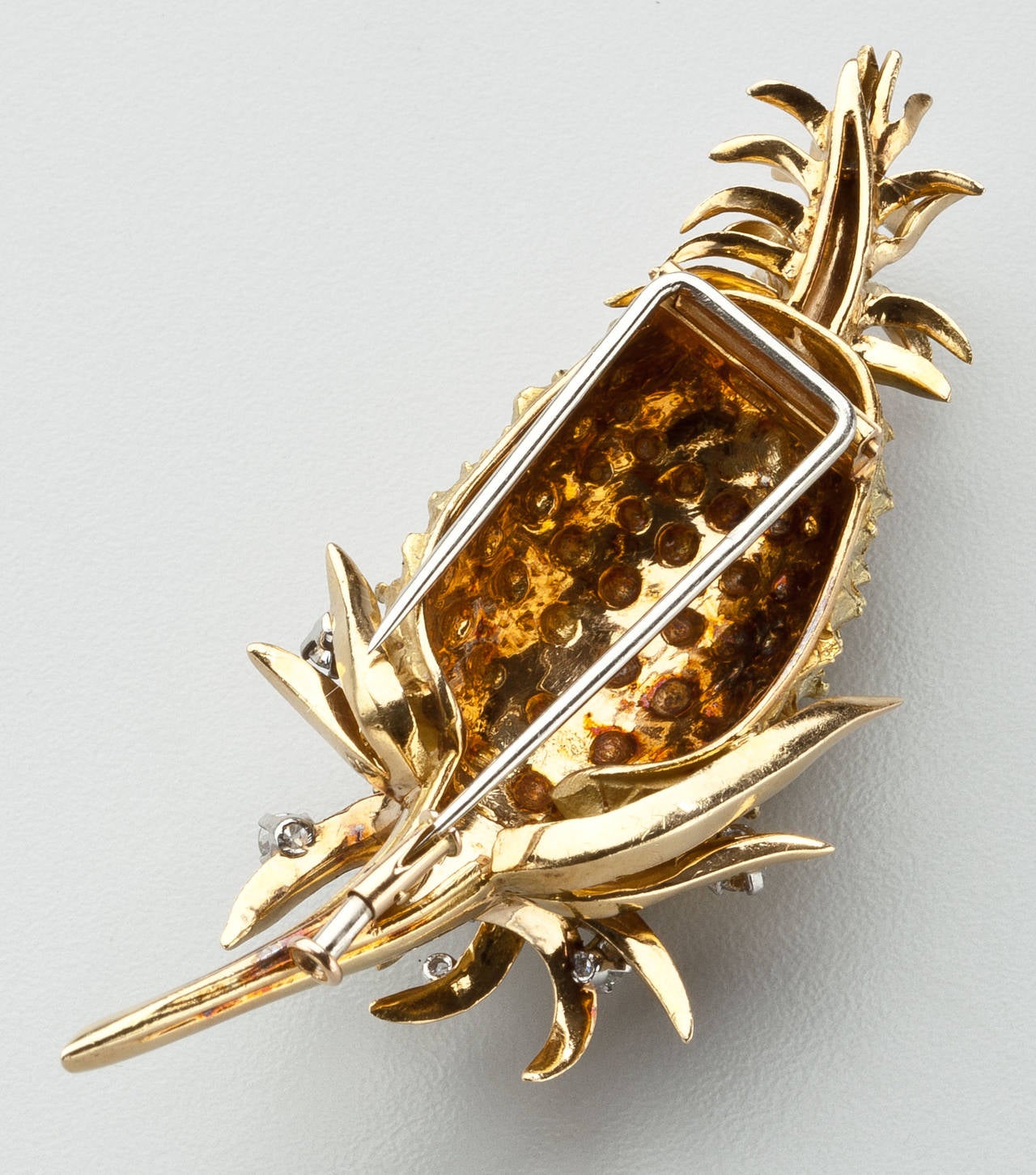 Tiffany & Co. Diamond Gold Pineapple Brooch In Excellent Condition For Sale In New York, NY
