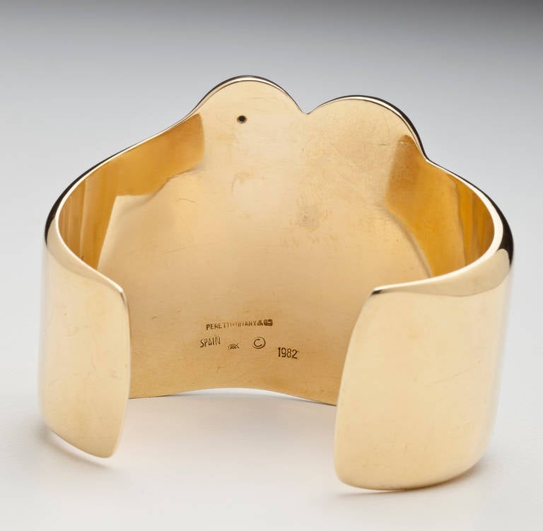 Tiffany & Co. Elsa Peretti Gold Cuff Bracelet In Excellent Condition For Sale In New York, NY