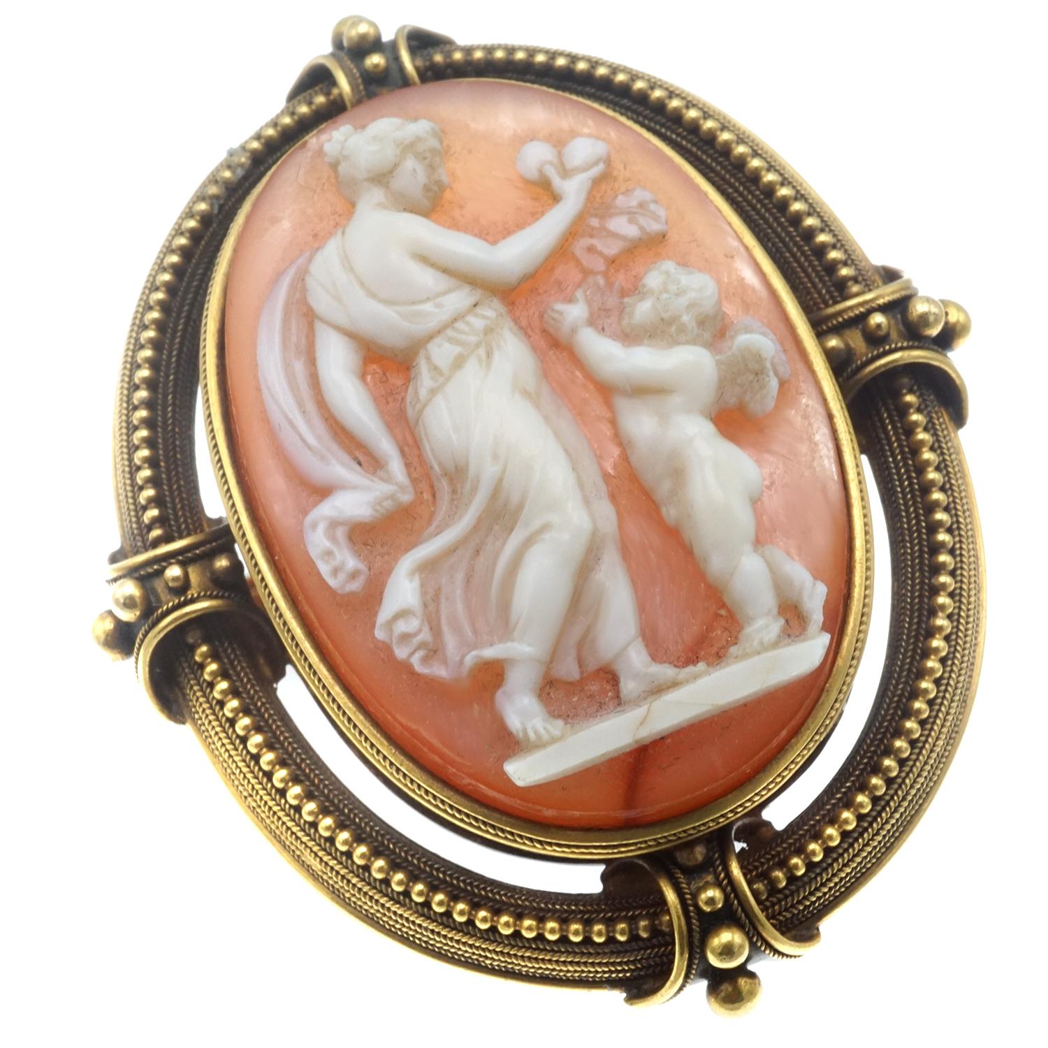 Women's or Men's Shell Cameo and Gold Brooch For Sale