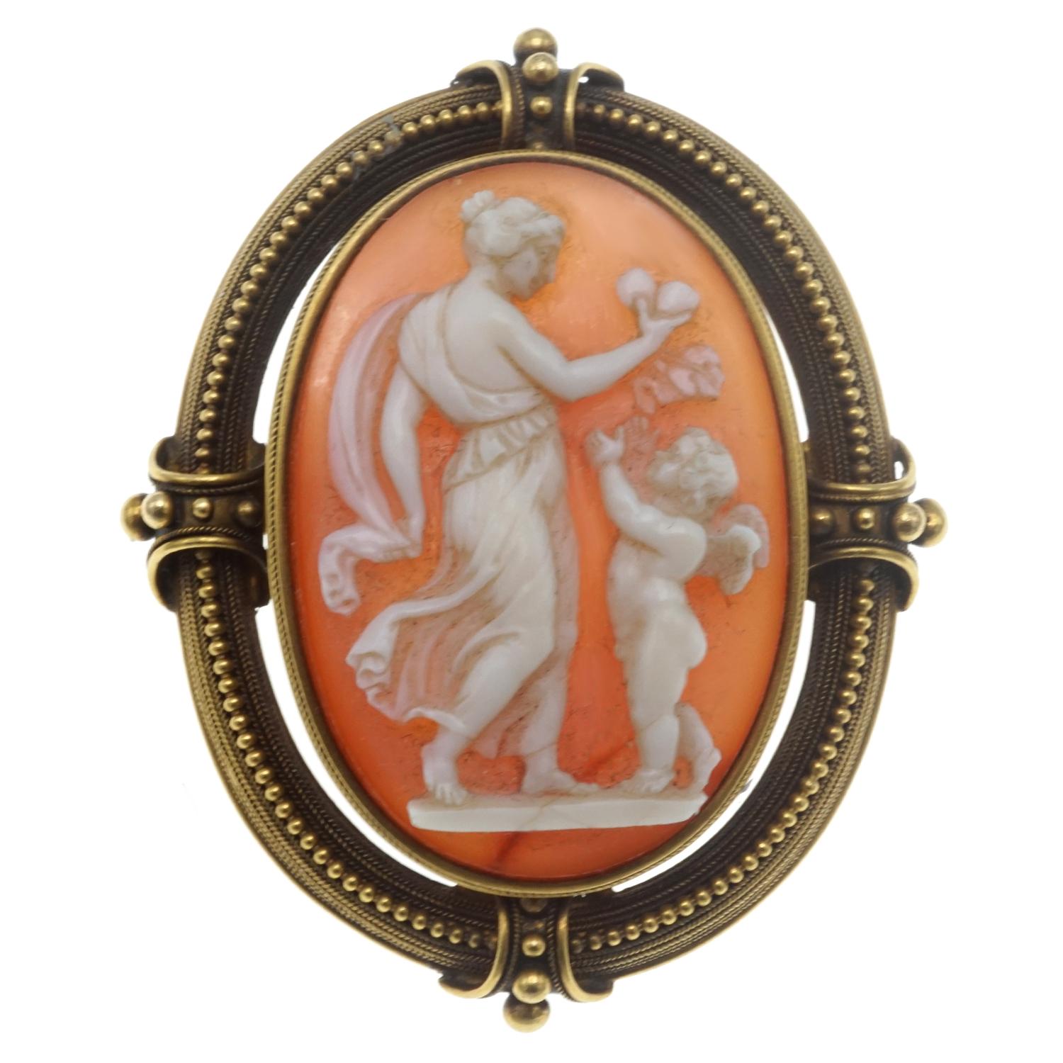 Shell Cameo and Gold Brooch For Sale