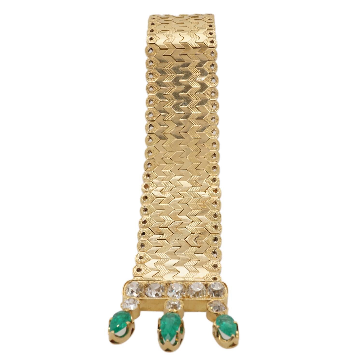 French Emerald Diamond 18 Karat Gold Bracelet For Sale 6