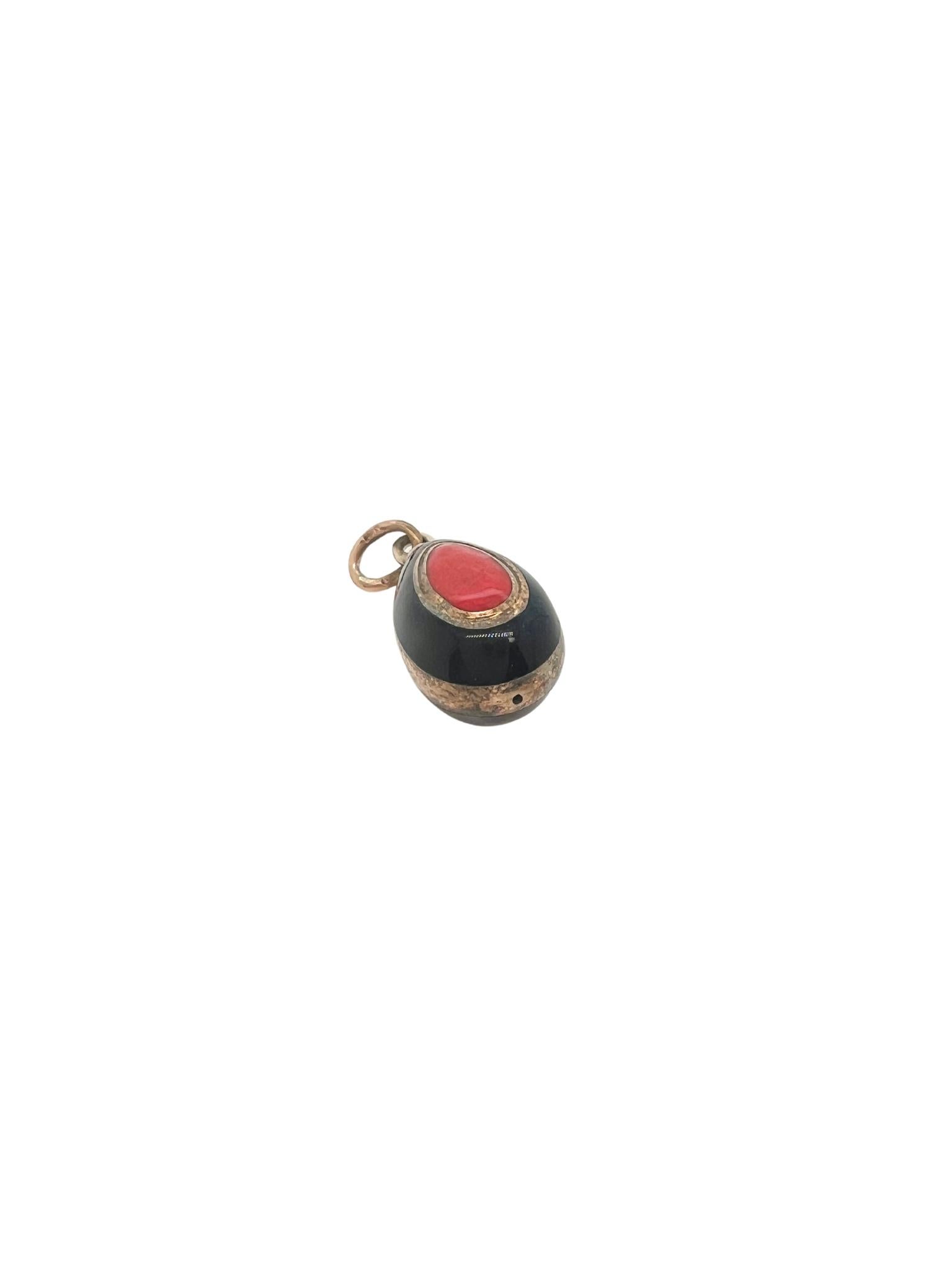 Faberge Anhänger mit antikem Purpurin und Emaille-Ei Damen im Angebot