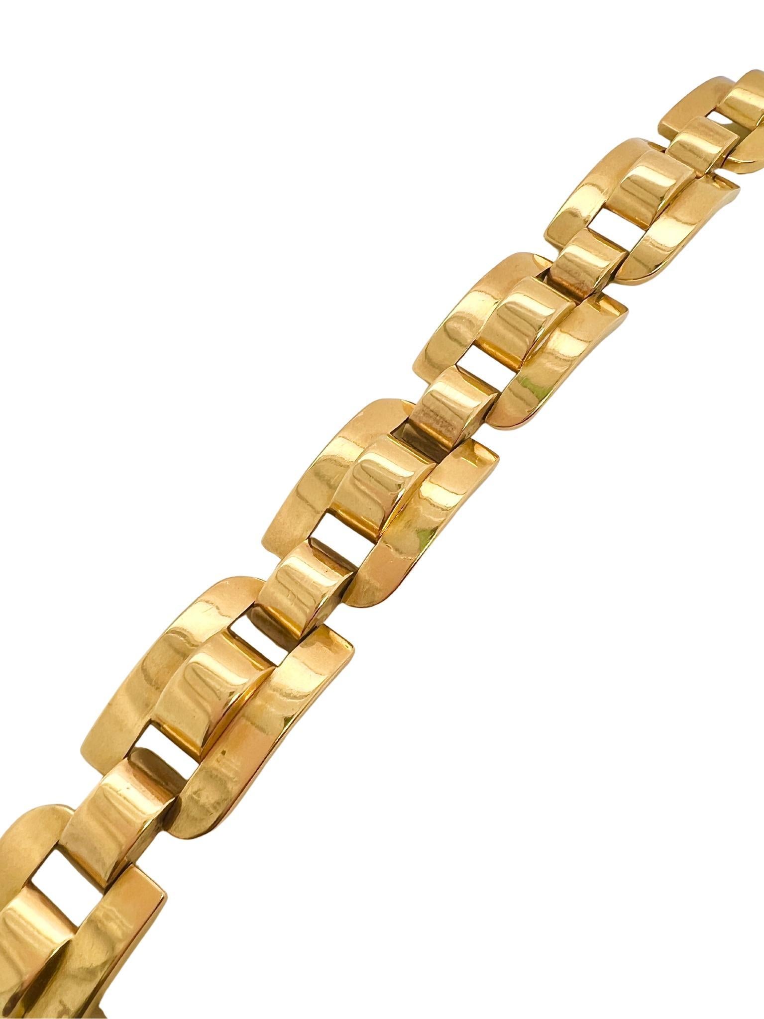 18k Gold Fancy Wide Link Armband

Einzelheiten:
MATERIAL: 18k Gold
Länge: 18cm (7.08in)
Innerer Umfang: 18.5cm (7.28in)
Gewicht: 82.3 Gramm
Gepunzt: Französische Marke, Herstellermarke

In ausgezeichnetem Zustand