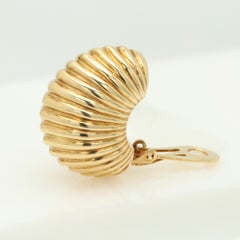 Vintage 14k Gold Earring Clip on's Puffed Shell Design