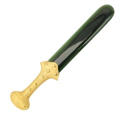 Abridor de cartas vintage de Zolotas con hoja de jade nefrita y empuñadura de oro de 22k