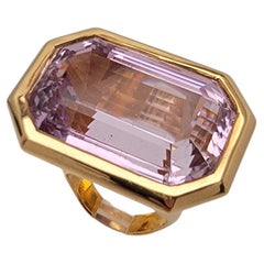 Vintage Kunzite Ring Large pink Cocktail 18k Yellow Gold
