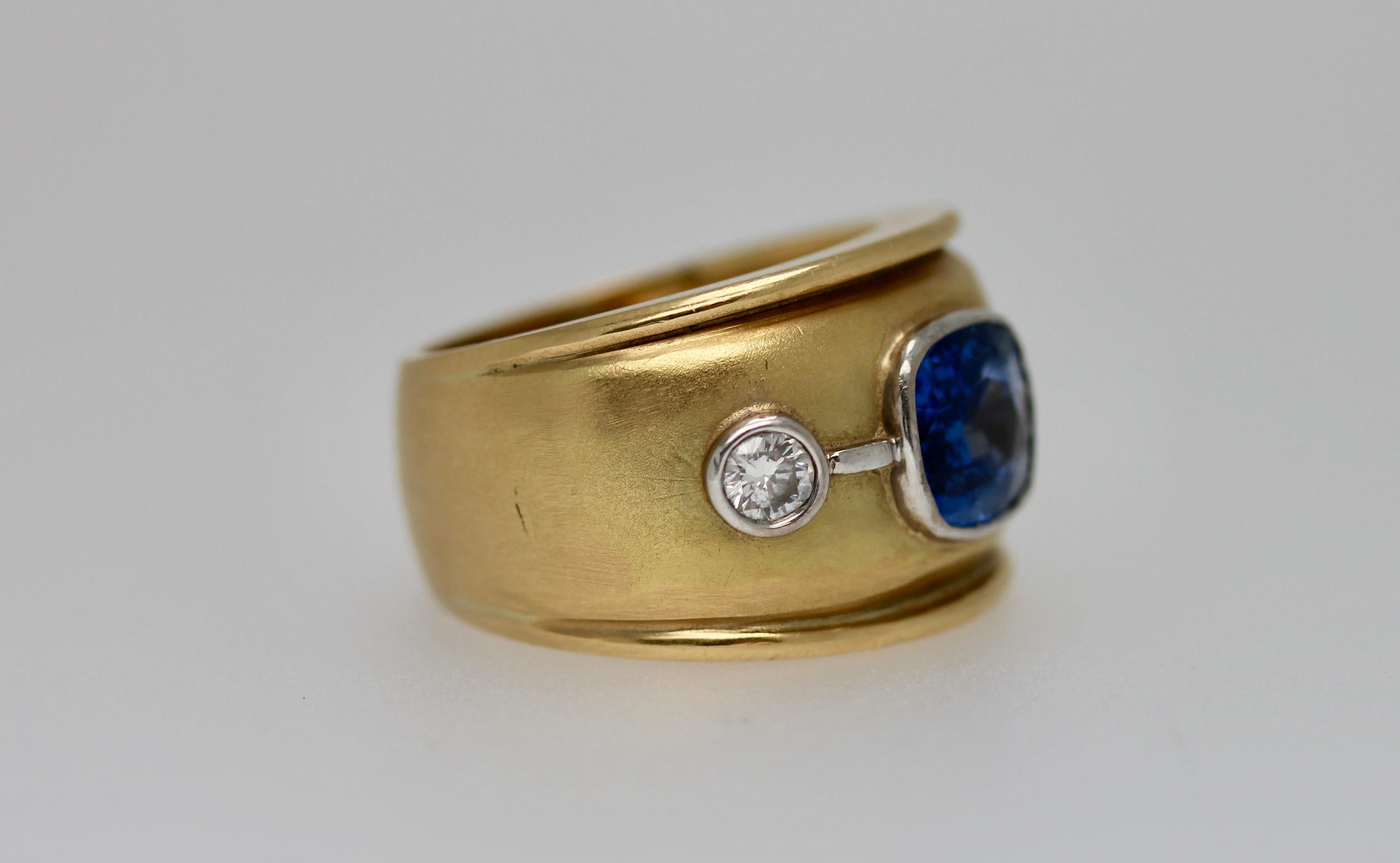 Modern Sri Lankan Blue Sapphire and White Diamonds Cocktail Ring