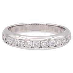 Tiffany & Co. Alianza Lucida Platinum con diamantes engastados en canal en forma de semicírculo, 4 mm, 0,55 ct