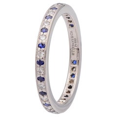 Bague Tiffany & Co en platine, avec diamants et saphirs sur tout le pourtour, 0,23 carat au total, taille 6,75