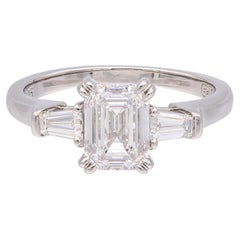 Anello di fidanzamento Harry Winston in platino con diamante taglio smeraldo e baguette, 1 ct, D VS1