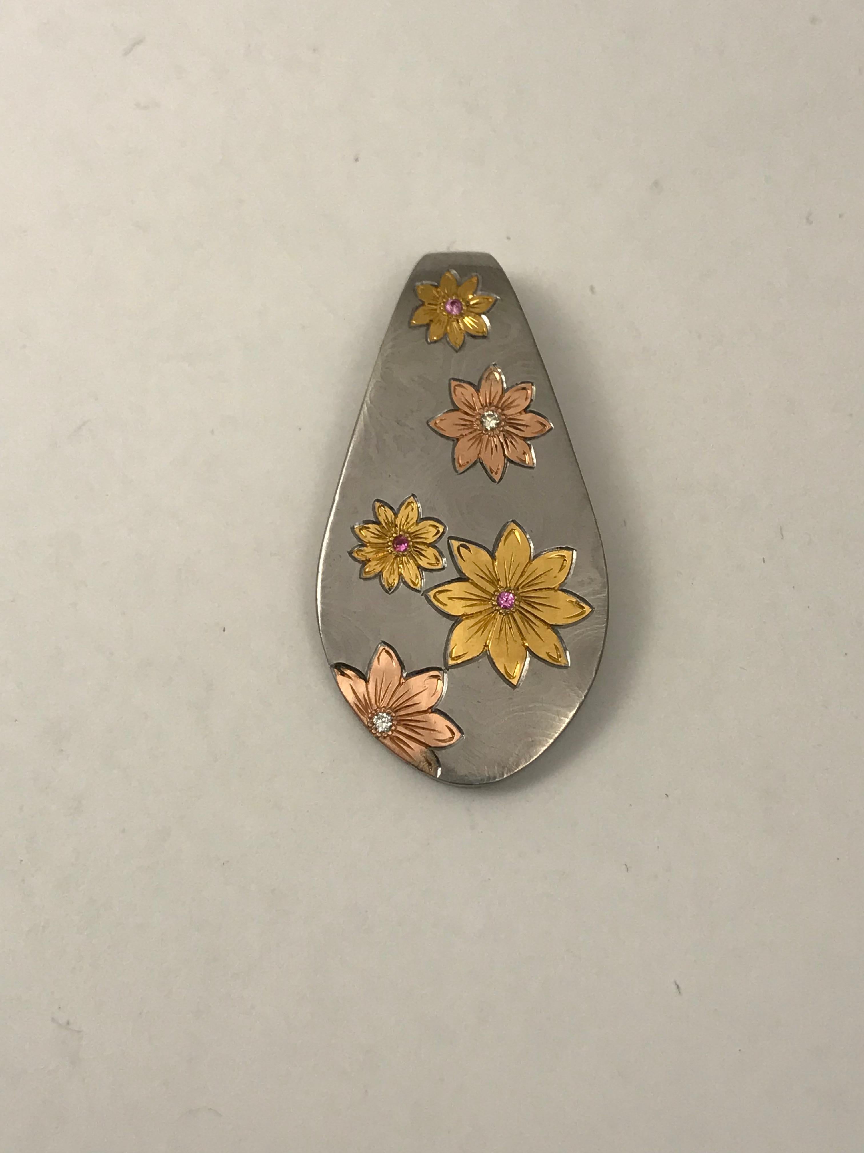 Contemporary Damascus Steel Pendant with Rose Gold and 24 Karat Gold Flowers For Sale