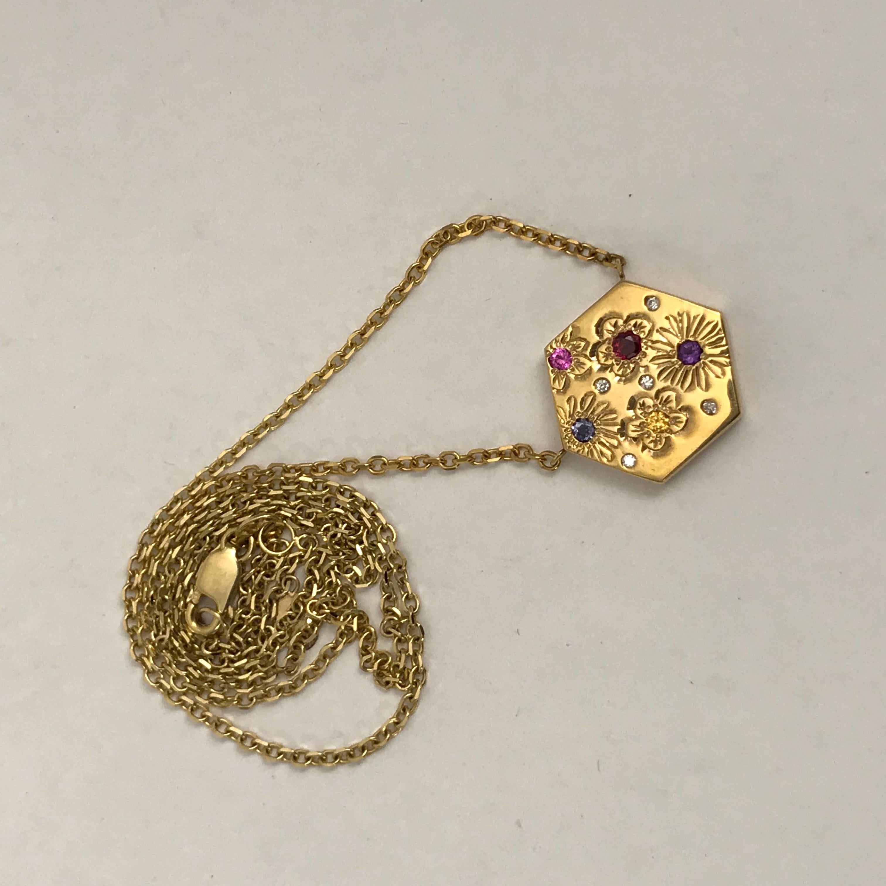 Hexagon Necklace in 14 Carat Gold and Gems-Flower Variety For Sale 1