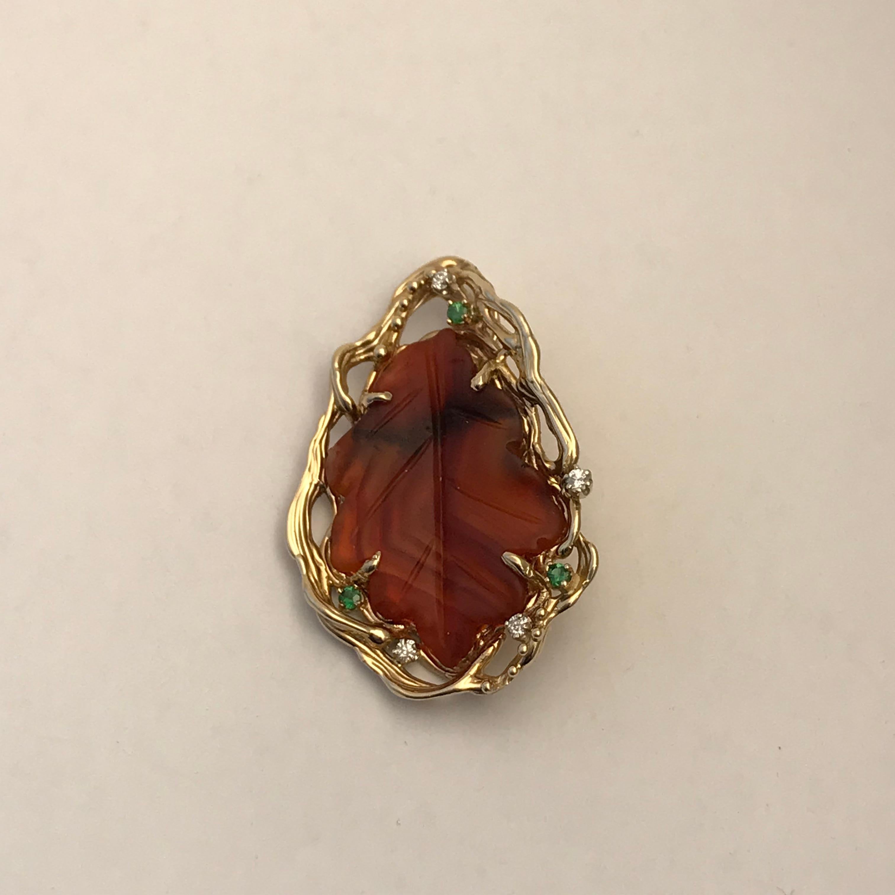 Contemporary Lacuna Agate Leaf Pendant in 14 Karat Gold with Emeralds and Diamonds For Sale