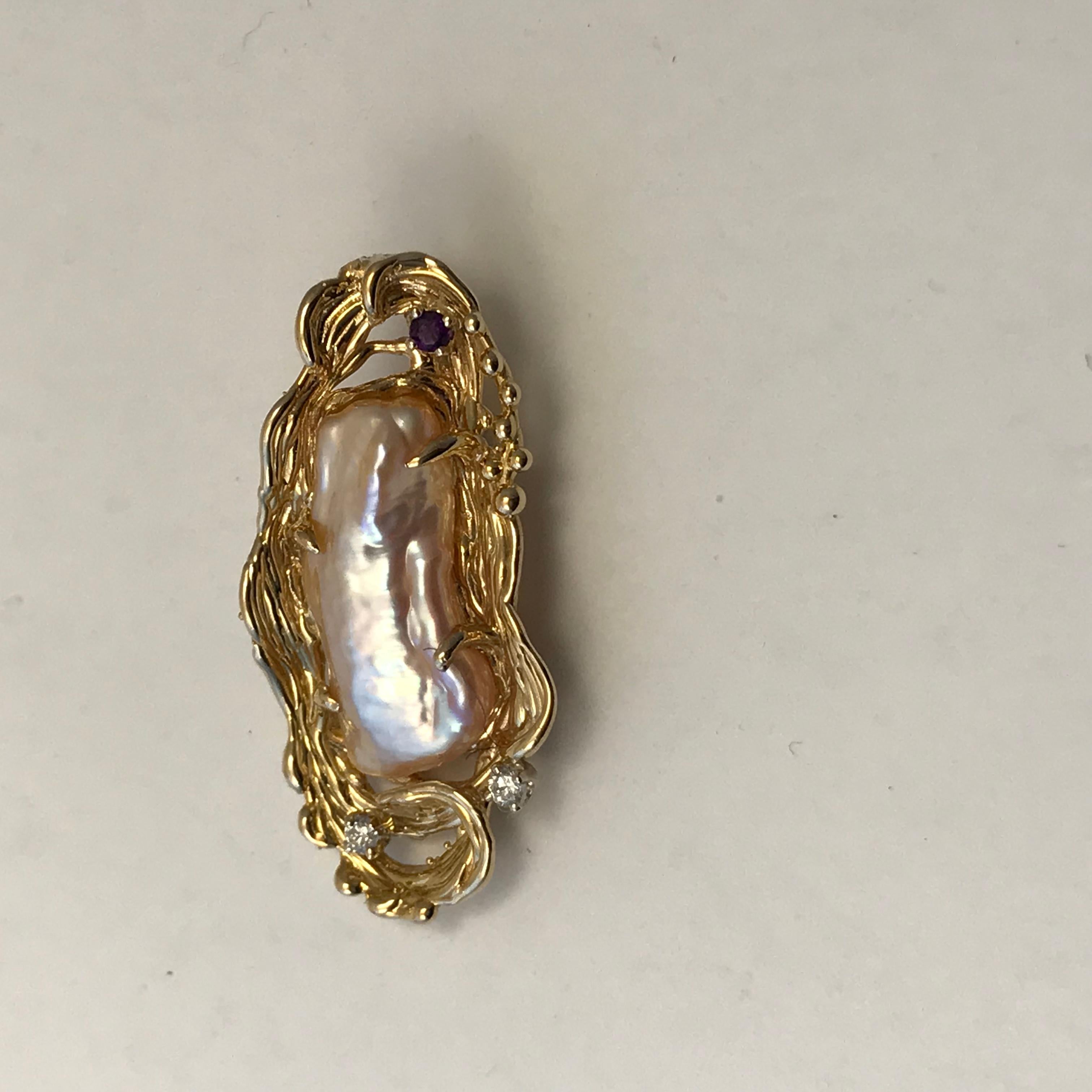 Biwa Pearl Pendant Set in 14 Karat Yellow Gold and Diamonds In New Condition For Sale In Austin, TX