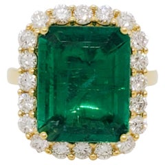 Estate Emerald and Diamond Cocktail Ring in 18k Yellow Gold