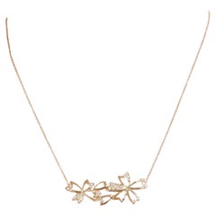 Weiße Diamant-Bogen-Anhänger-Halskette aus 18k Rose Gold