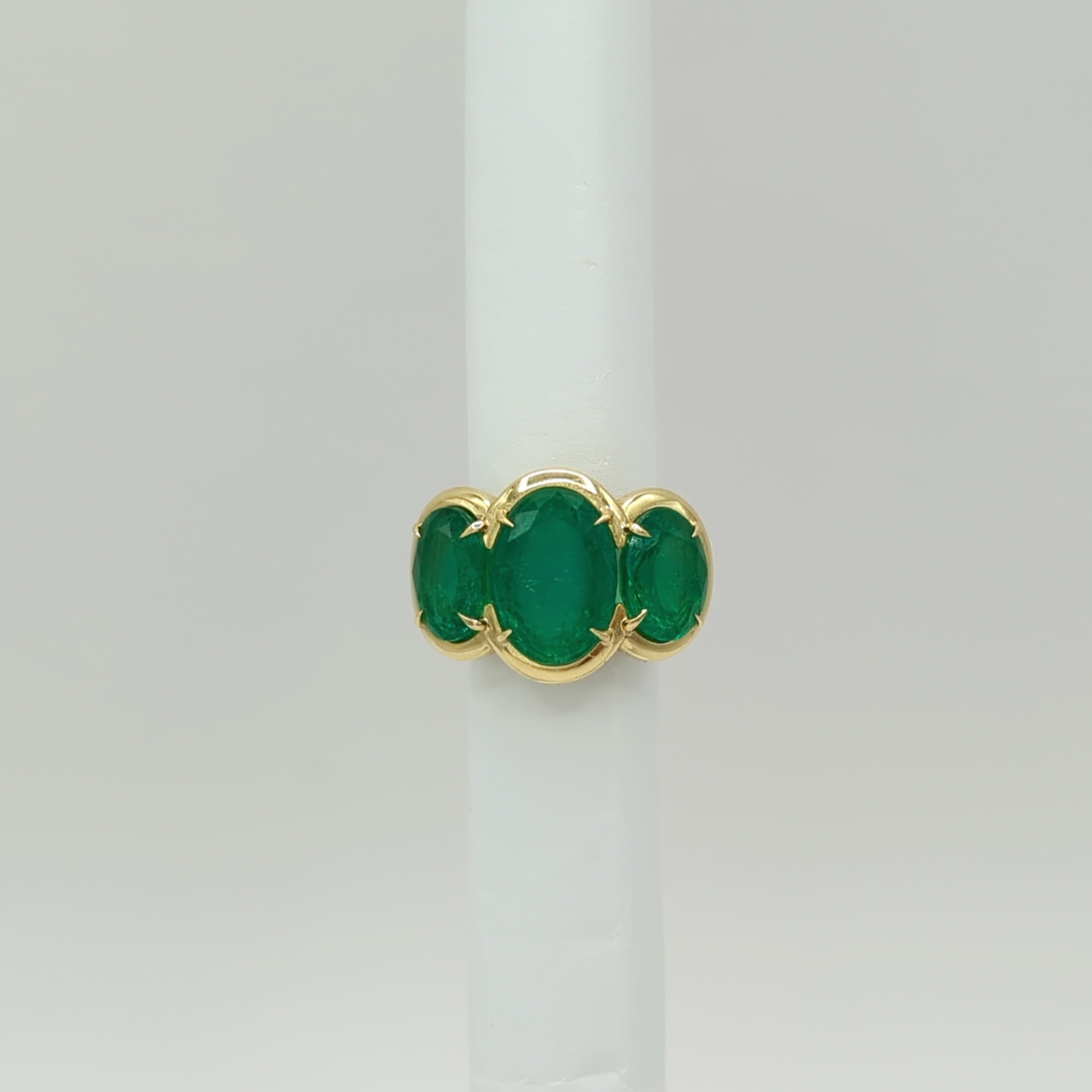 Three Stone Emerald Oval Cocktail Ring in 18K Yellow Gold For Sale