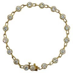 White Diamond Round Chain Link Bracelet in 18K Yellow Gold