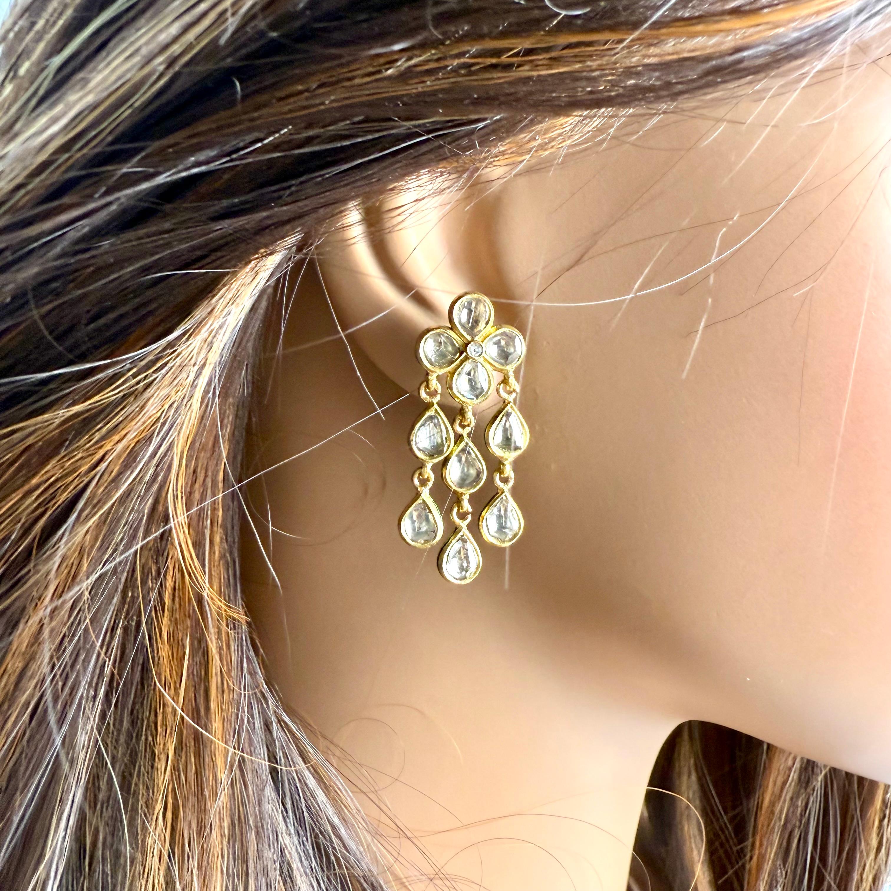 Boucles d'oreilles pendantes en or 14K Polki, diamant et émail Meenakari, faites à la main en vente 2