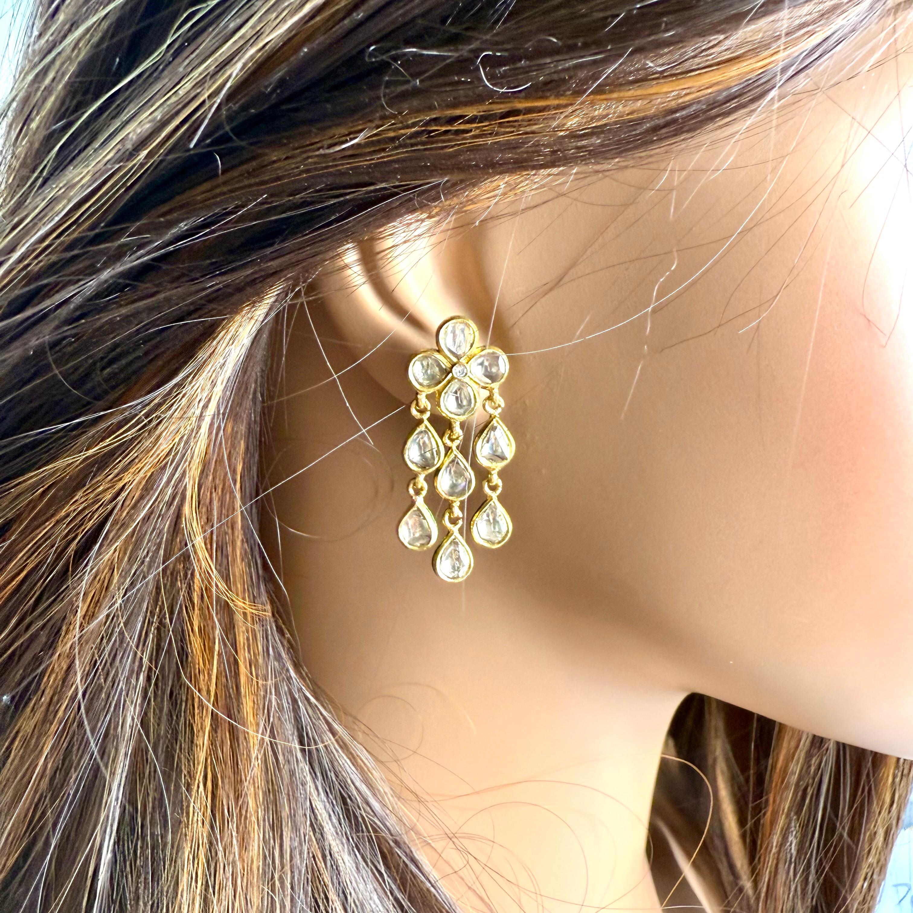 Boucles d'oreilles pendantes en or 14K Polki, diamant et émail Meenakari, faites à la main en vente 7