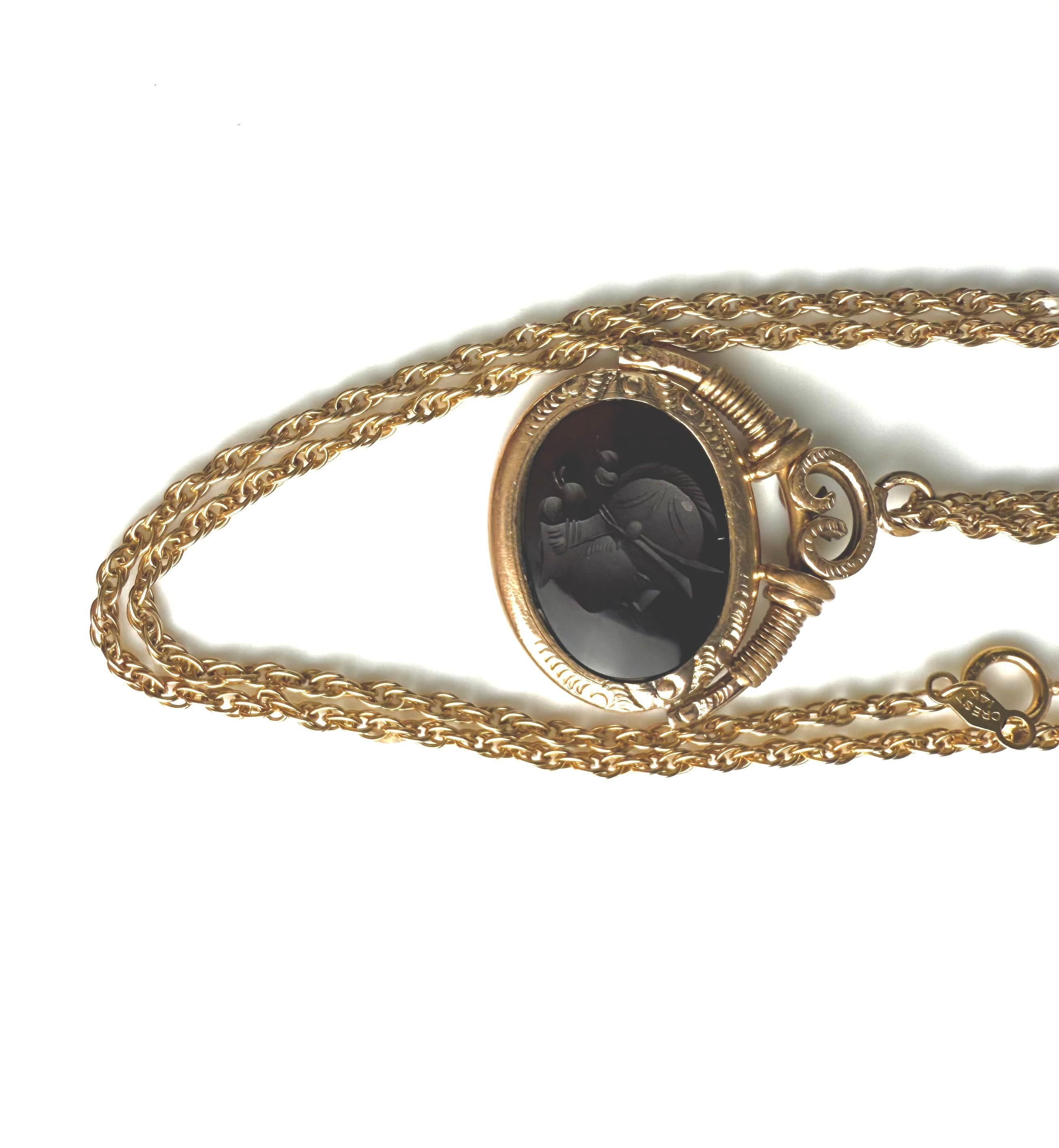 Début du 20e siècle, camée en creux en or 14k, collier de corde de 24 inc. en vente 3