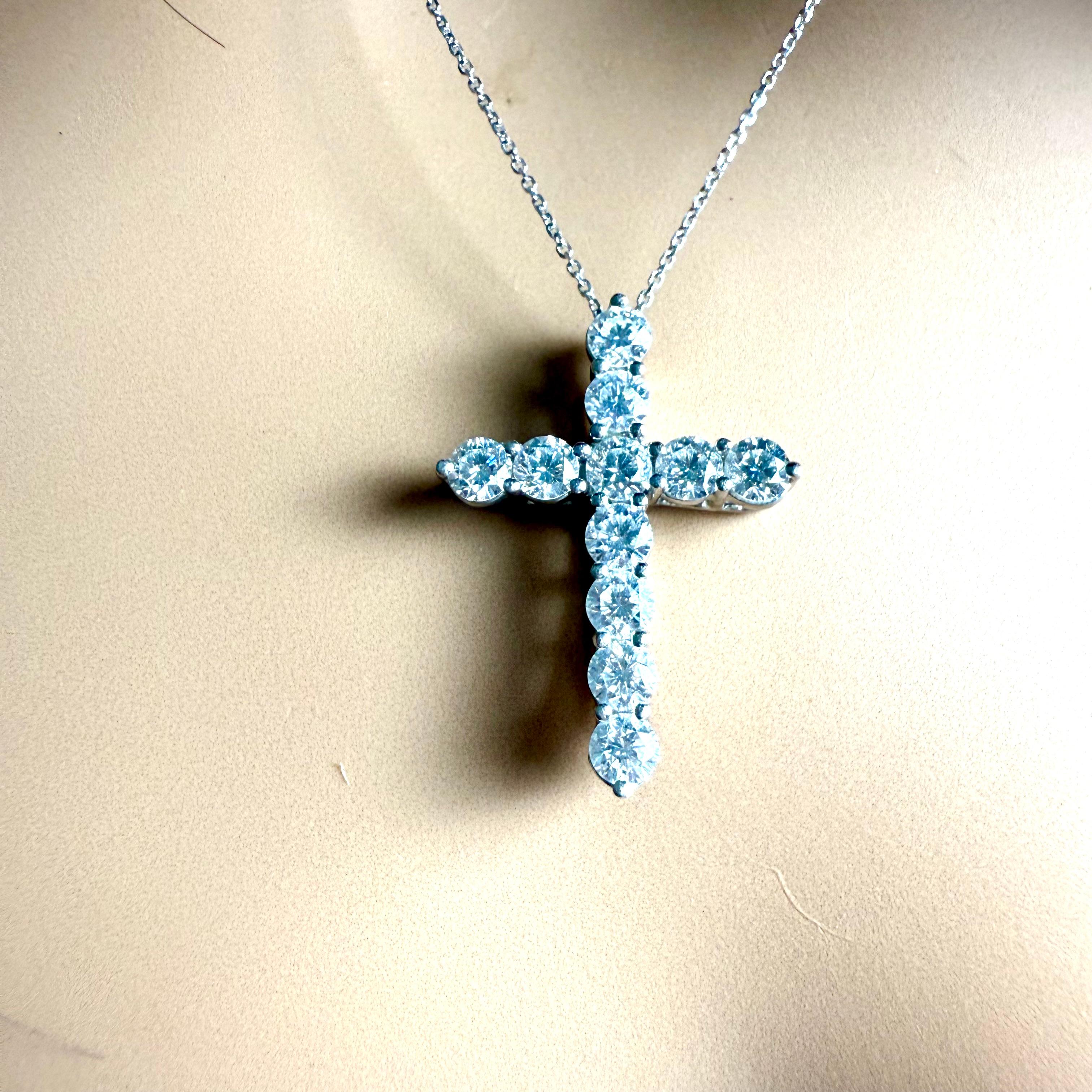Collier Croix en or blanc 18k avec pendentif diamant de 1,32 carat Chaîne de 18 pouces en vente 2
