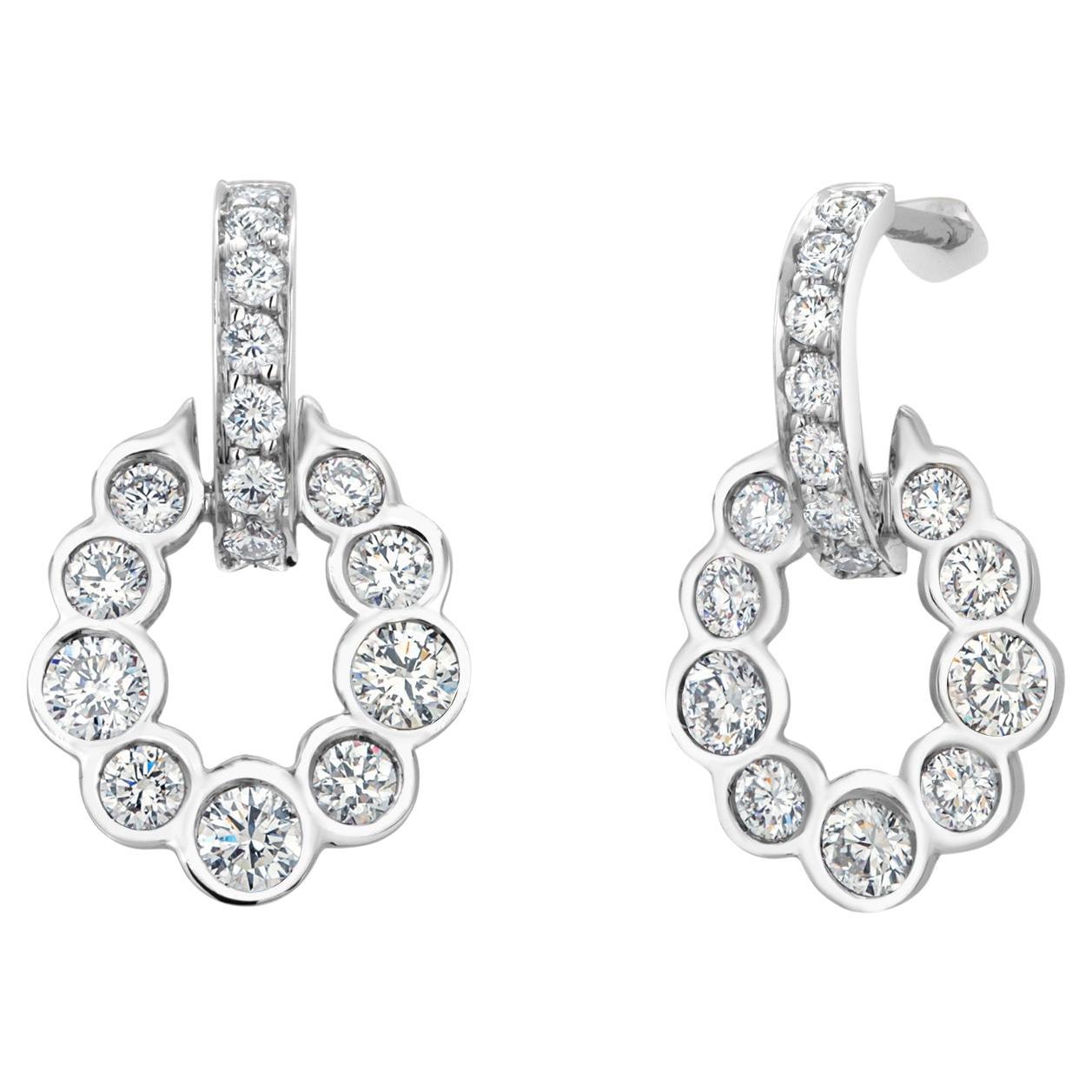 Orecchini a goccia con diamante fine da 1,60 carati in oro bianco 14K Door Knocker in vendita