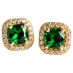 Orecchini a perno in oro giallo 14K con diopside, 0,40 pollici