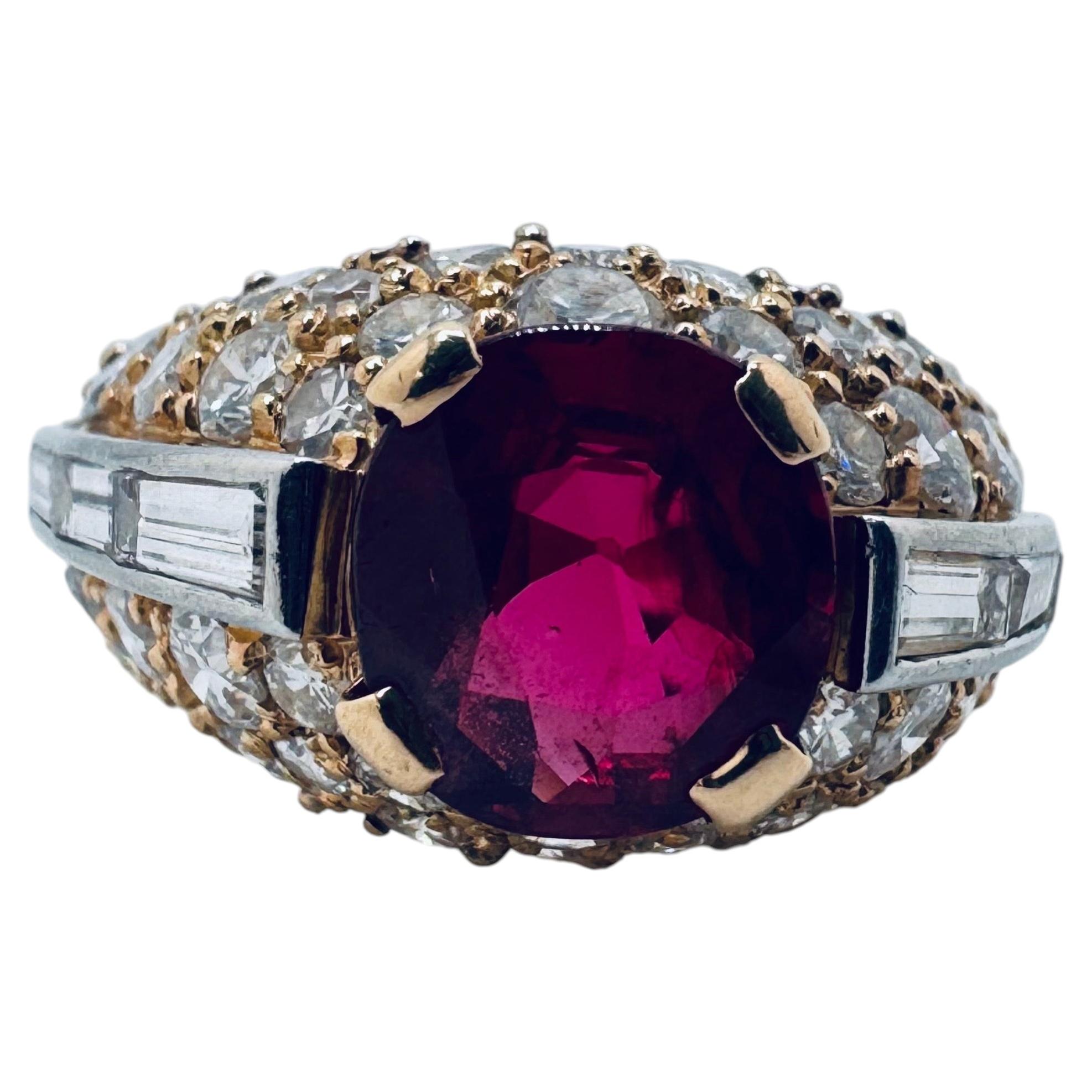 Scharnierring mit Rubin und Diamant aus Gelbgold