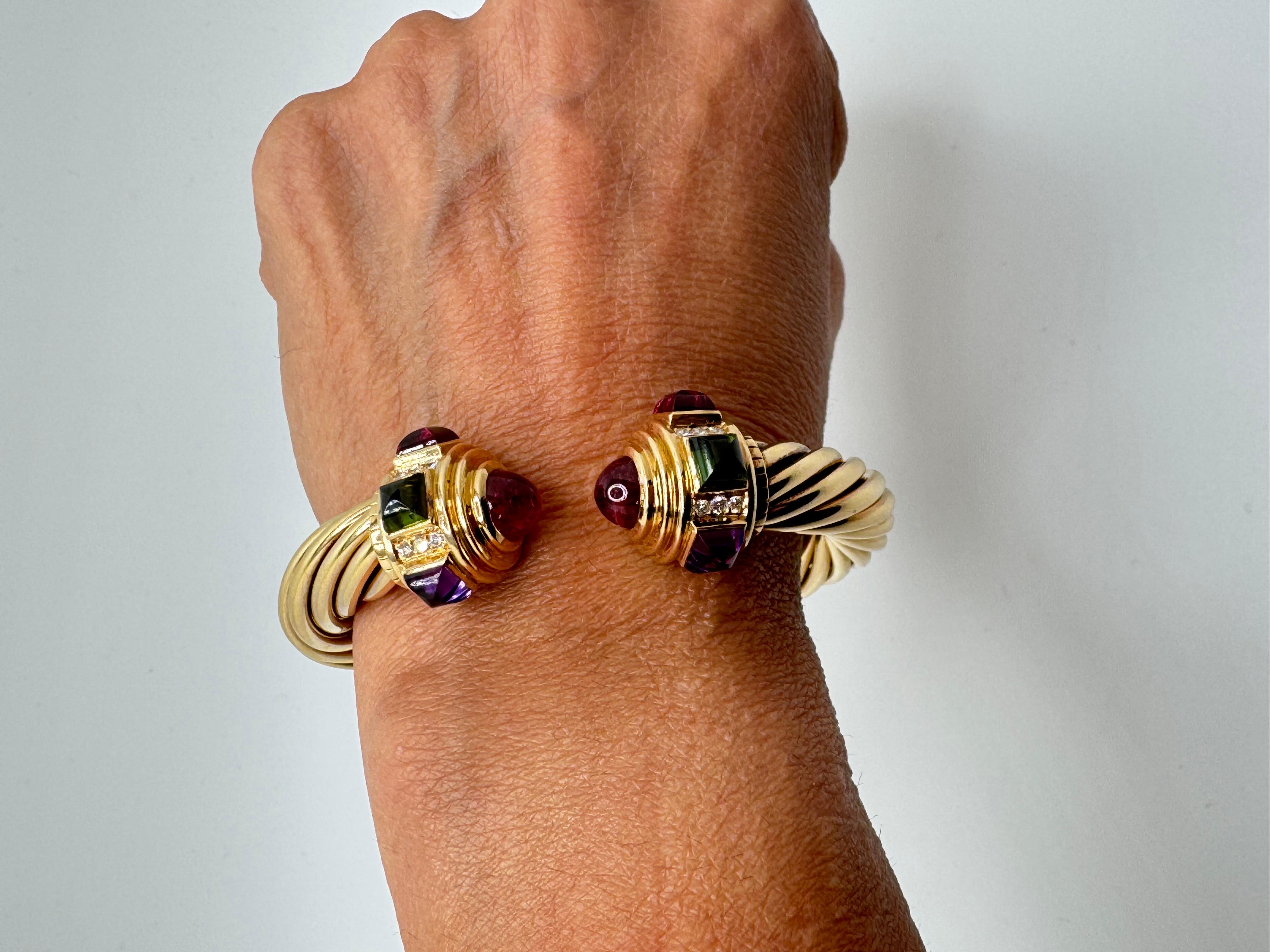 Brazalete de oro amarillo con varias piedras preciosas en venta 1