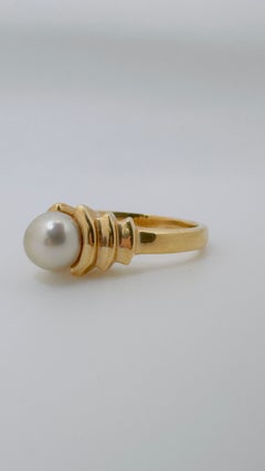 Tahitian Grey Pearl, 14 Karat Yellow Gold Scallop Ring Design, Size 7