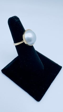 Grey Mabe Pearl Dome Ring in 14 Karat Yellow Gold, Size 6