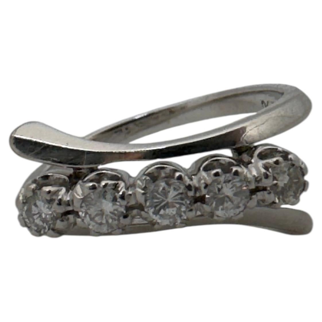 Oro blanco de 14 quilates, 0,25 ct en total, talla para mujer 4 1/4, anillo tipo «bypass» con cinco diamantes engastados en garra