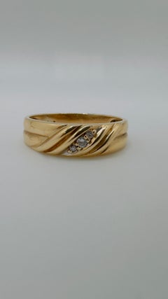 Men's 14 Karat Yellow Gold Wave Band, Size 11, 0.07ct Diamonds