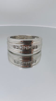 14 Karat White Gold Polish Finish Men's Band, Size 9.5, 0.36ctw Diamond Channel