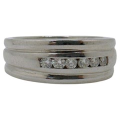 14 Karat White Gold Polish Finish Men's Band, Size 9.5, 0.36ctw Diamond Channel