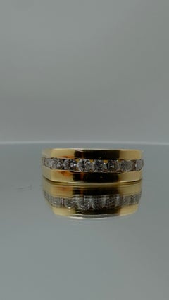 Herrenring aus 14-karätigem Gelbgold mit Diamanten in Kanalfassung, 0,68 ct insgesamt, Größe 9,75