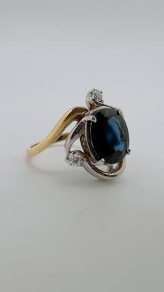 Saphir bleu foncé ovale bicolore en or 14 carats, rehaussé de diamants, 3,50 ct
