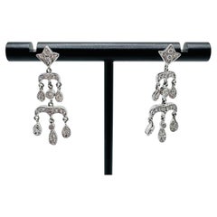 Pendientes colgantes de diamantes en oro blanco de 14 quilates, 0,50 ct en total, 4,2 gramos