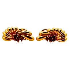 14 Karat Yellow Gold Free Form Scallop Garnet Cluster Omega Back Earrings